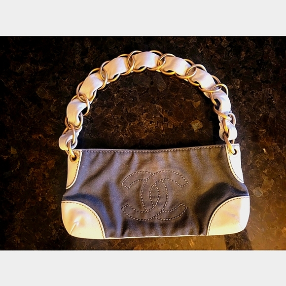 💯Authentic Chanel Vintage Navy Canvas With White Leather - Picture 5 of 9